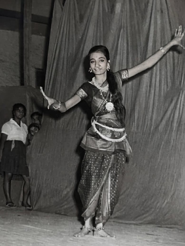 Poyani Oza on stage, in classical costume. Late 1960s (estimated).